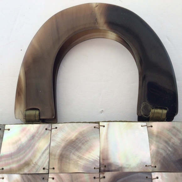 VINTAGE MOTHER OF PEARL HANDBAG - Picture 11 of 13